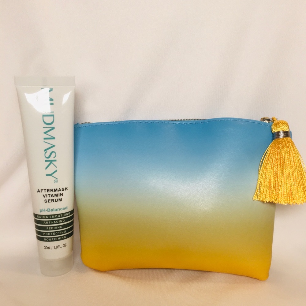 Skin serum with Makeup bag
